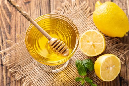 ماء الليمون والعسل: هل هو علاج فعال لفقدان الوزن أم خرافة؟